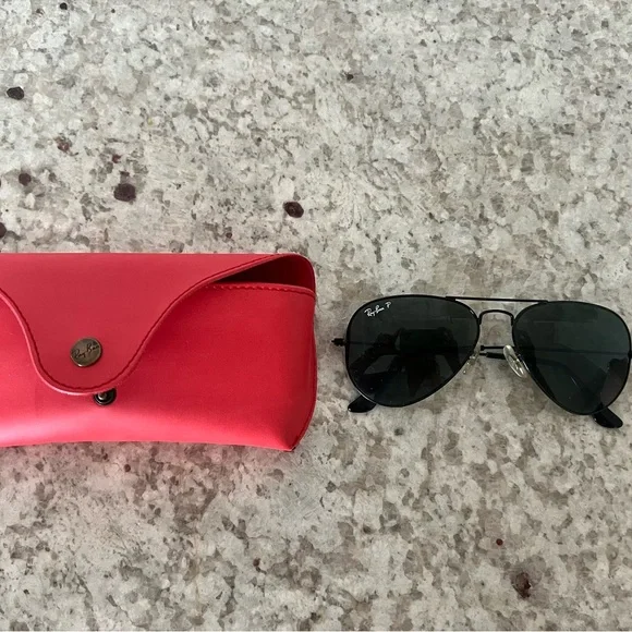 Ray-Ban | Accessories | Like New Rayban Polarized Aviator  display picture 3